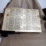 1608 English GENEVA Bible printed in London by Robert Barker - Image 16