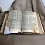 1608 English GENEVA Bible printed in London by Robert Barker - Image 17